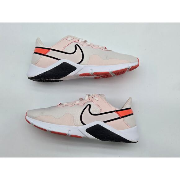 Nike Legend Essential 2 CQ9545-600 Women’s Size 6 - Picture 3 of 8